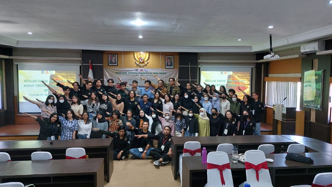 ROTHSCILDI WILD ANIMAL PROFESSION INTEREST  FACULTY OF VETERINARY MEDICINE UDAYANA UNIVERSITY  HOLDING GENERAL LECTURE OF HERPETOLOGY 2022