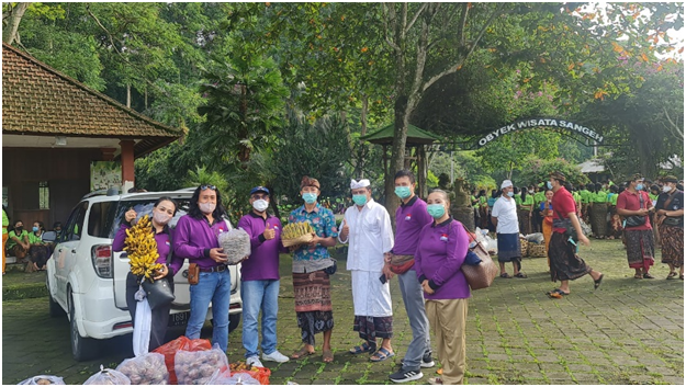Partisipasi Ikatan Alumni Udayana Veteriner (IKAYANA Vet) dalam Perayaan Tumpek Uye Pemda Badung di Taman Wisata Sangeh